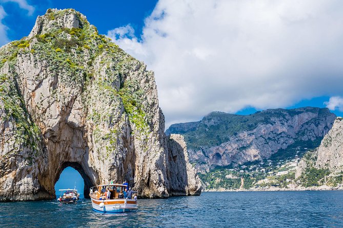 Capri Private Boat Tour from Sorrento, Positano or Amalfi - The boat: why a Gozzo Jeranto 750 (max 6) changes the whole day