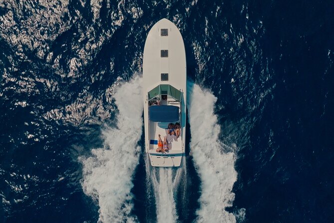 Capri Private luxury Boat Tour - White Grotta and the Corals Cave: the first light-and-water stop