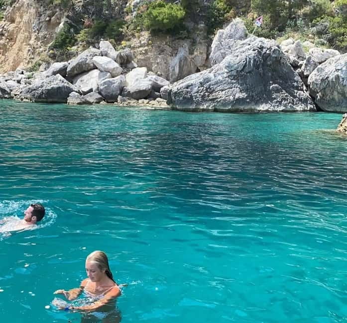 Capri: Scenic Boat Tour with Swimming, Limoncello & Snack - Price and Value: Is $79 a Good Deal?