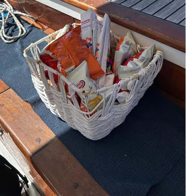 Capri: Scenic Boat Tour with Swimming, Limoncello & Snack - Timing Reality: Why the 2 Hours Feel Perfect or Too Short