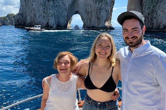 Capri Small-Group Boat Tour with Blue Grotto & Island Discovery - The four hours of free time: Capri on your own feet