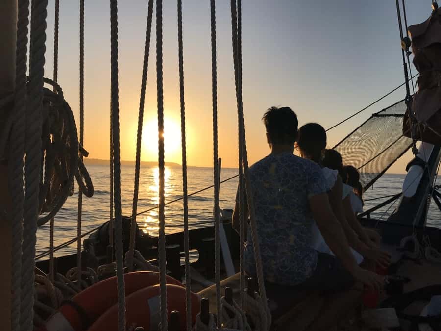 Cartagena, CO: Sunset Skyline Pirate Boat Tour with Drinks - Pegasus Pier to 5:00 pm: what your afternoon-to-evening transition feels like