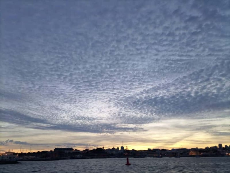 Cascais: Sunset Boat Trip with Welcome Drinks - Drinks, blankets, and onboard comfort: small touches that add up