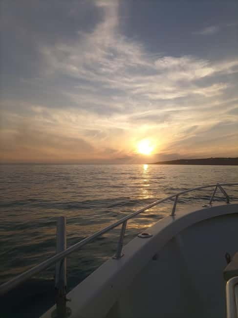 Cascais: Sunset Boat Trip with Welcome Drinks - Who should book this and who might want a different plan