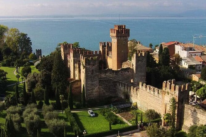 Castles boat tour with Bardolino wine tasting and nibbles - The swim opportunity: when it’s worth changing into swimsuit mode