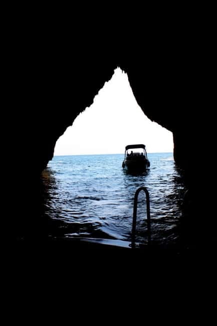 CASTRO-MALEPASSO: 3H CAVES BOAT TOUR WITH APERITIVE - What to pack, and who this tour fits best