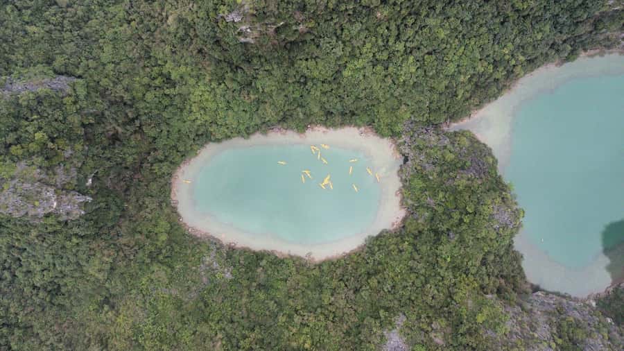 Cat Ba: Lan Ha and Ha Long Bay Boat Tour with Kayaking, Cave - Ba Trai Dao Beach: the calm stop that turns the day from scenic to memorable