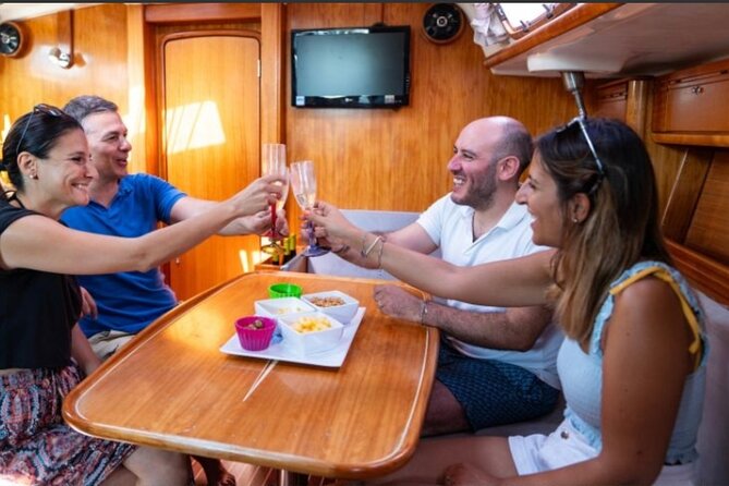 Catania boat tour along the coast with aperitif and snorkeling - Seaworthiness and motion: when it gets rocky