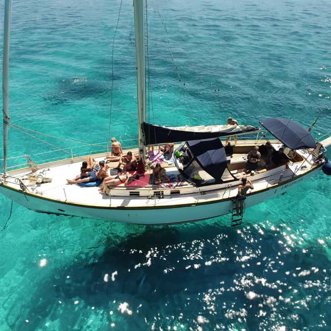 Catania: Boat Trip with Aperitif, Prosecco and Snorkeling - Blu Marina meetup: where to start and what to watch for