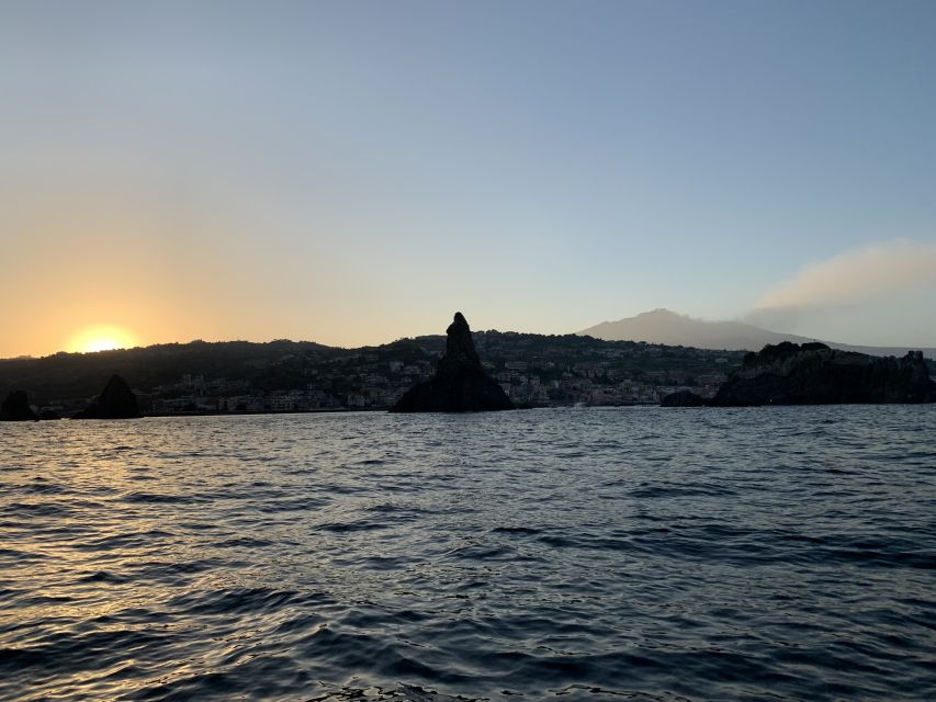 Catania: Cyclops Islands & Timpa Nature Reserve Boat Tour - Food, drinks, and pacing on a 3-hour tour