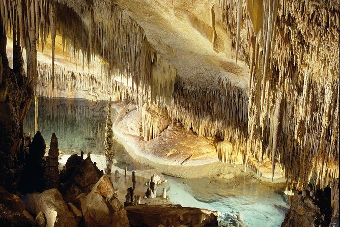 Caves of Drach Half-Day Tour with Boat Trip and Music Concert - Cuevas del Drach: go in, then explore on your own