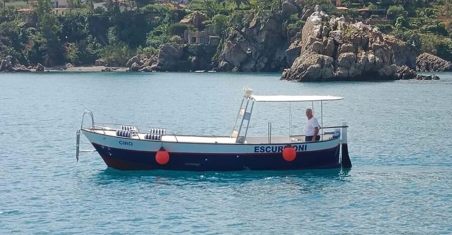 Cefalù: boat ride with swimming and aperitif and snorkeling - Aperitif, tea, and music: the laid-back Sicilian pace