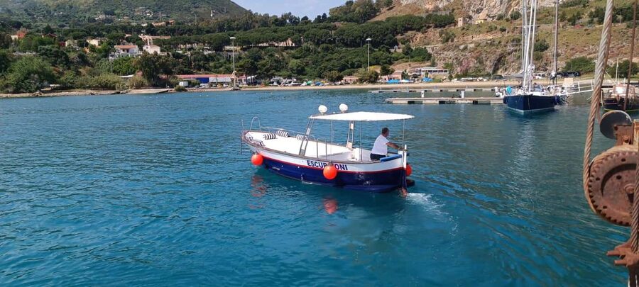 Cefalù: boat ride with swimming and aperitif and snorkeling - What to bring and wear (and what to skip)