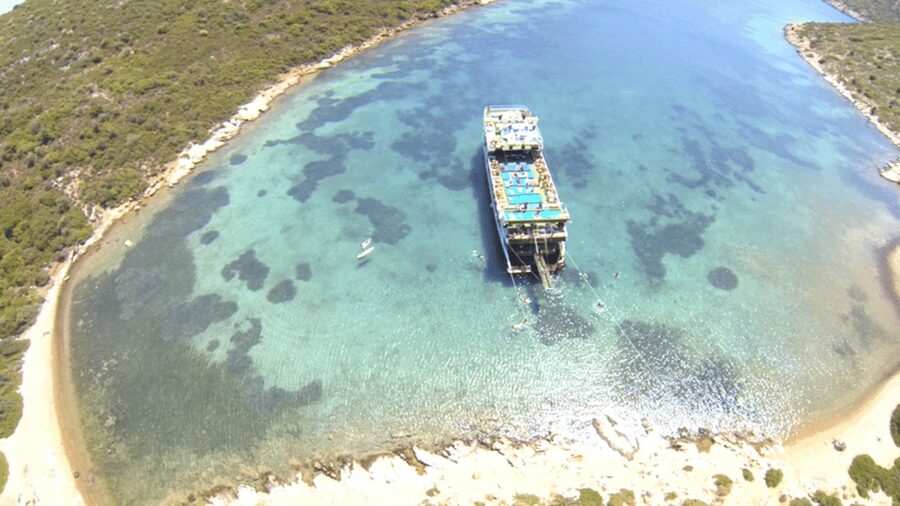 Cesme: Islands and Bays Boat Trip with BBQ Lunch - Getting Aboard at Cesme Castle: Meeting Point and Pickup Reality