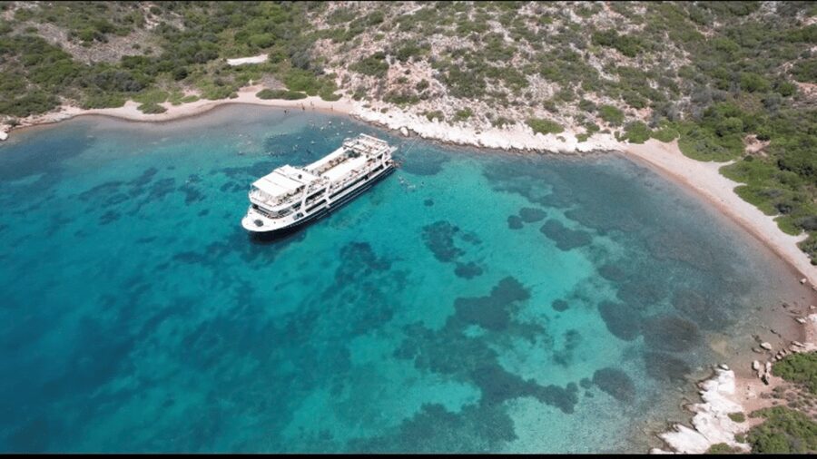 Cesme: Islands and Bays Boat Trip with BBQ Lunch - Aquarium Bay Snorkeling: 20m Visibility and Why It’s the Star Stop