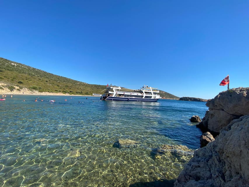 Cesme: Islands and Bays Boat Trip with BBQ Lunch - BBQ Lunch on the Lower Deck: Chicken or Fish, Plus Pasta and Salad
