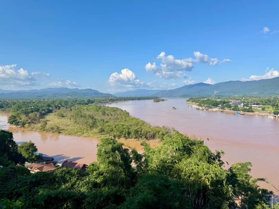 Chiang Rai: Golden Triangle & MaeKhong Private Boat Trip - Longneck Karen Village: culture stop with an entry fee