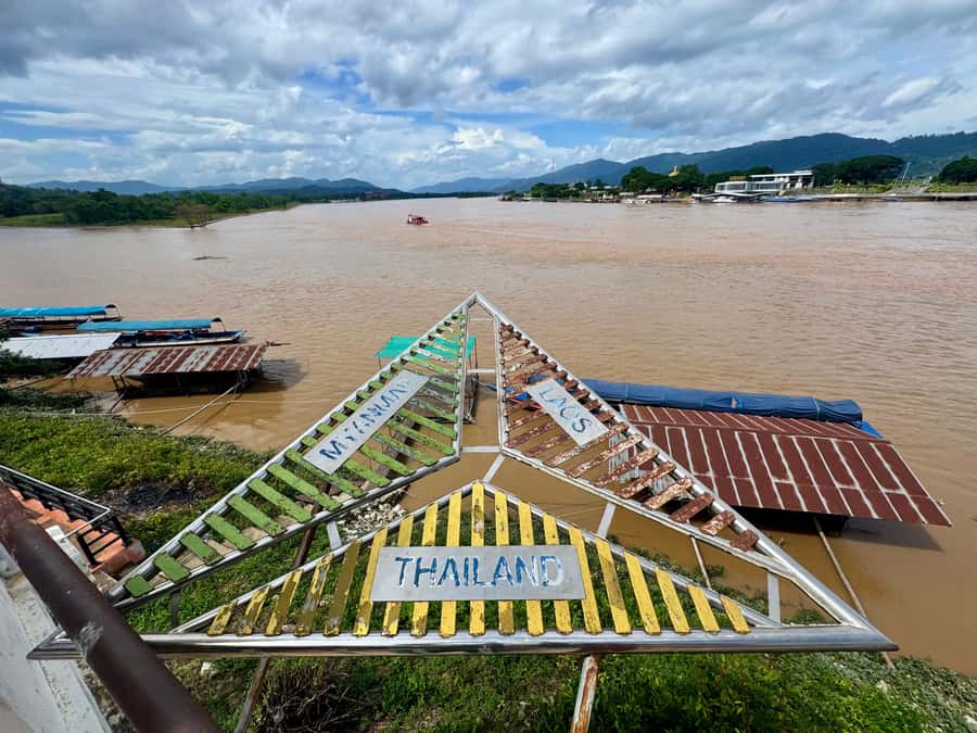 Chiang Rai: The Golden Triangle & MaeKhong Private Boat Trip - Private car, English guide, and a schedule that doesn’t feel rushed