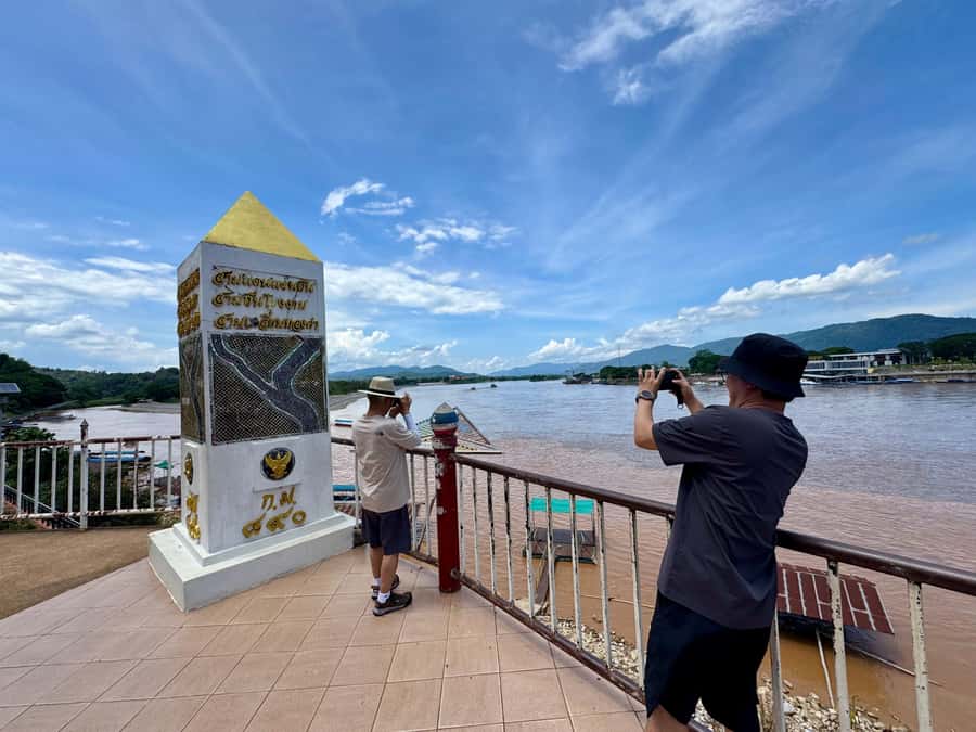 Chiang Rai: The Golden Triangle & MaeKhong Private Boat Trip - Longneck Karen Village: how to make the optional stop worth it