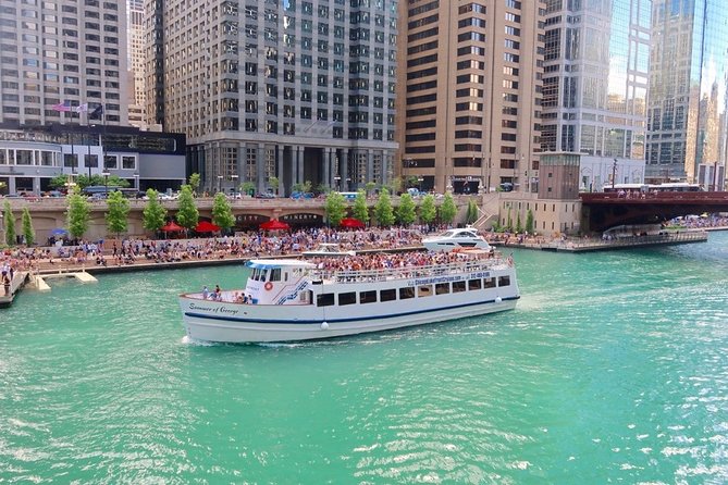 Chicago River 90-Minute Architecture Boat Tour - Boat Comfort: Air-Conditioned Interior and an Outside Deck Option