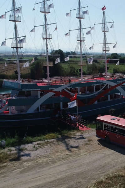 City of Side: Boat Tour on the Manavgat River w/ Bazaar Trip - Getting to the pier: timing, bus views, and boarding fast
