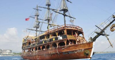 City of Side: Side & Caretta Bay Boat Trip w/ Lunch & Drinks - Getting from your hotel to the boat: what the day feels like