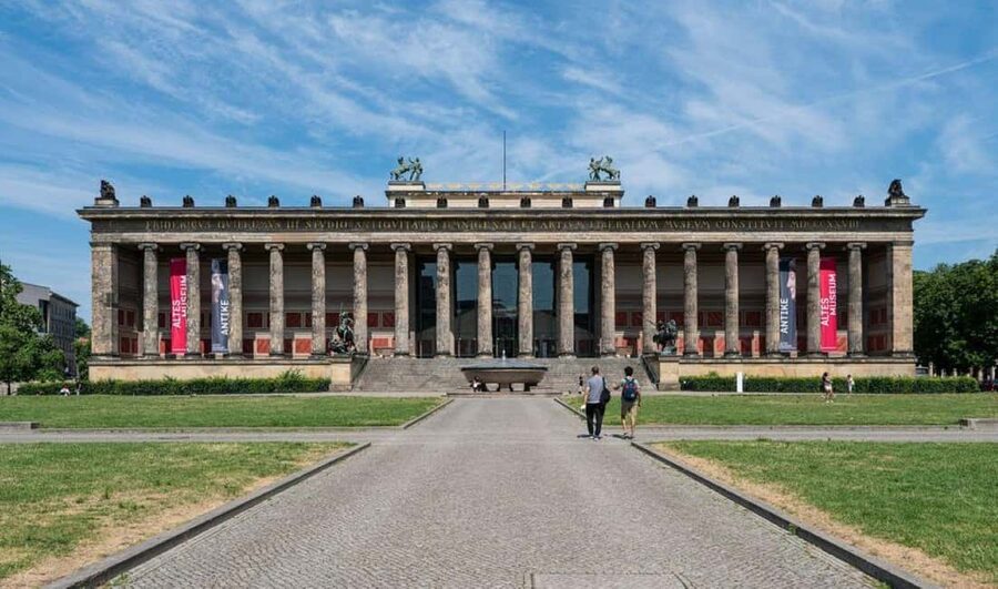 CitySightseeing Berlin HOHO Bus- All Lines (A+B) & Boat Tour - Who Should Book This HOHO Bus and Spree Boat Pass