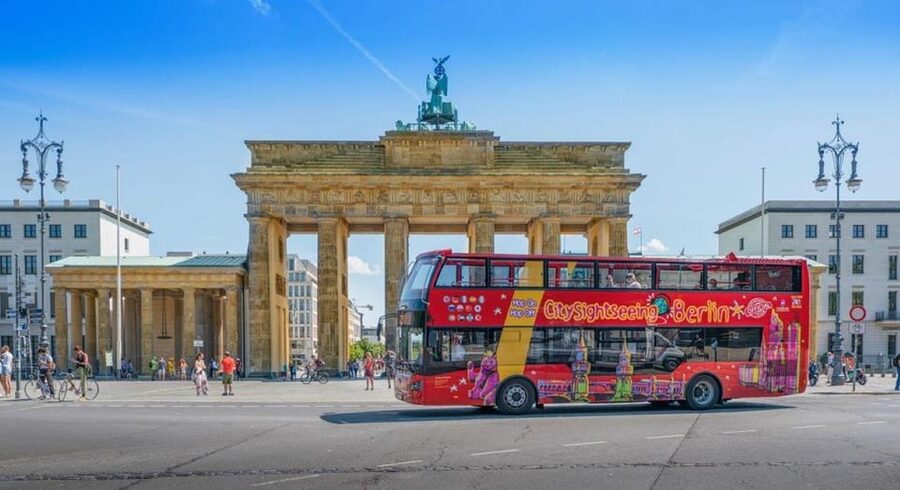 CitySightseeing Berlin HOHO Bus- All Lines (A+B) & Boat Tour - River Spree Boat Tour: One Hour, Great City-Wide Angles
