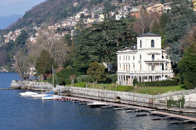 Classic boat tour on Lake Como - The Artaria/Cademartori villa: a publishing family to food-company ownership story