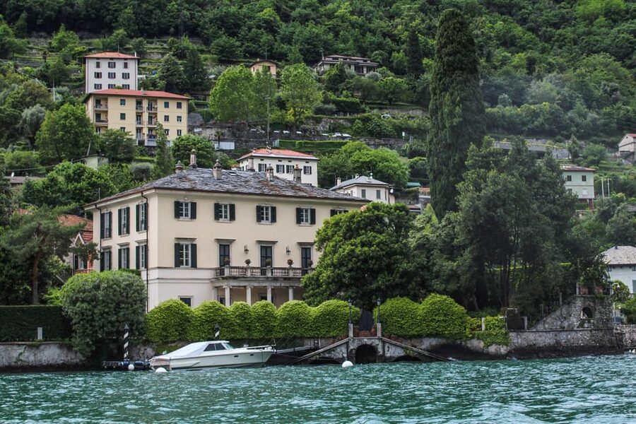 Como: Lake Como Shared Boat Tour - Clooney’s Villa Oleandra and the opposite shore luxury