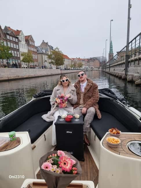 Copenhagen: Private Guided Boat Tour with City Highlights - Reffen Street Food Market: A Copenhagen Meal With a Local Feel