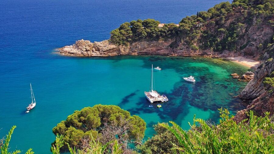 Costa Brava: Boat Ride and Tossa Visit with Hotel Pickup - A smooth start from Barcelona (and why it matters)