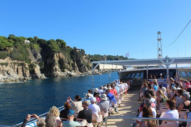 Costa Brava Day Sightseeing Tour with Boat Trip from Barcelona - Lunch and Beach Time in Tossa: Your Own Plan in a Town That Loves Food