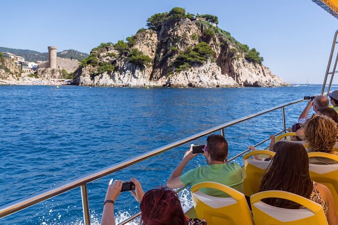 Costa Brava Small Group with Hotel Pick up and Boat Ride - Castle Time and the Seafood Meal: What to Expect