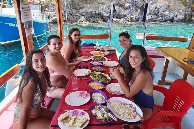 Daily Boat Trip - Stop-by-stop: Sovalye (Knight) Island for snorkel-friendly water time