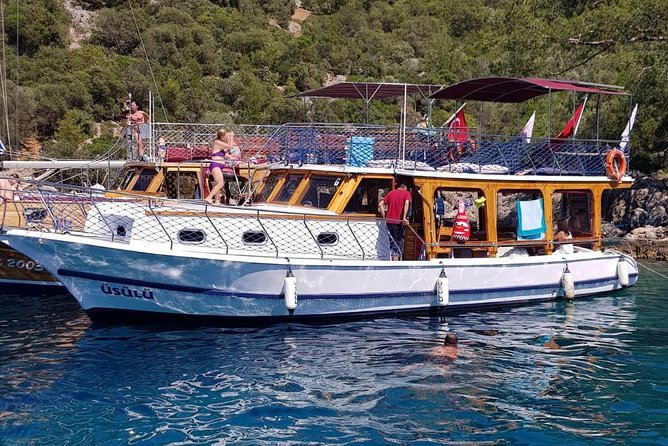 Daily Boat Trip - Meeting point and the 8–9 hour reality check