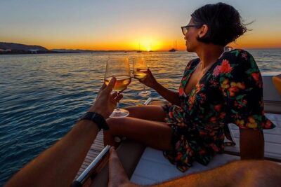 Day to Night Capri Boat Tour with Swim, Snorkel & Aperitif - The Snack-and-Drink Rhythm on Board