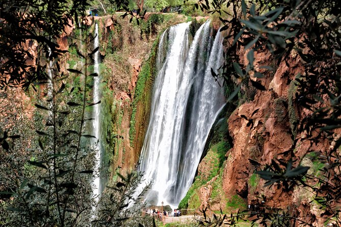 Day Trip to Ouzoud Waterfalls with Guide and Boat Trip - The guided hike: what 2 hours really means on uneven ground