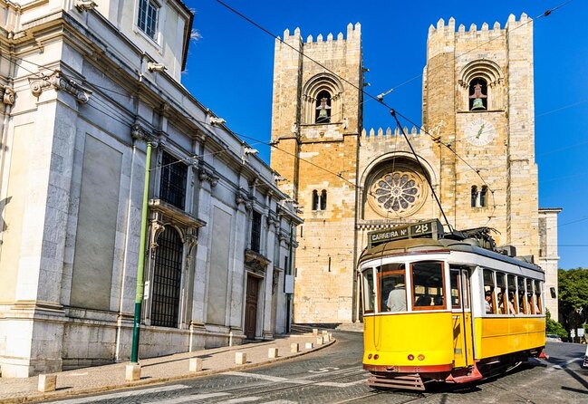Daytime/Lisbon Sunset Boat with history and wine (small group) - Why a Tagus sunset cruise beats yet another walking loop