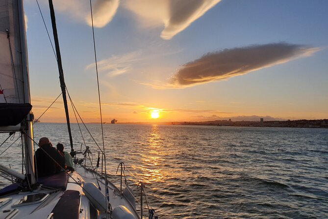 Daytime/Lisbon Sunset Boat with history and wine (small group) - The repeated river-view stops: your “photo + story” rhythm