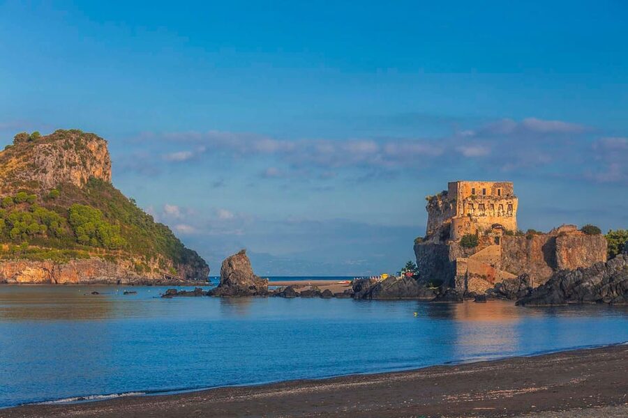 Dino Island & Arcomagno Eco-Boat Tour - Named bays and a real 45-minute break at Saracen Bay