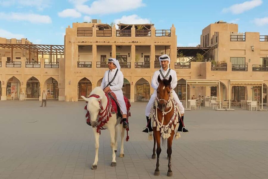 Doha City Tour & Dhow Boat Ride with Pickup-Dropoff - Pickup to photo stops: how this 4-hour flow works