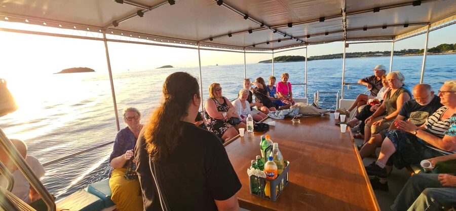 Dolphin Safari Boat Trip from Marina Funtana - The sunset cruising moment: why this timing works for photos