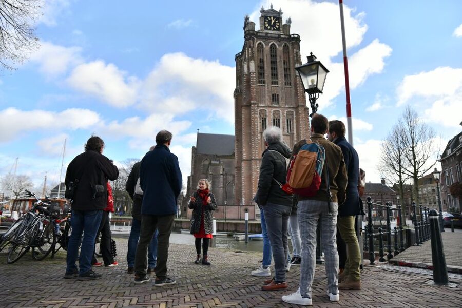 Dordrecht: City Walking Tour with Boat Ride - Learning style: how the guide and captain stories land
