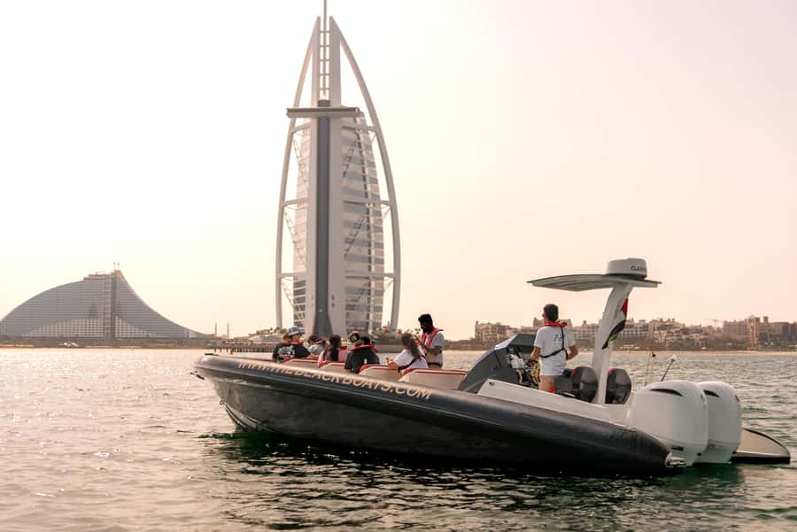 Dubai: 100-Min Speed Boat Tour, Atlantis & Burj Al Arab View - A fast, comfortable way to see Dubai’s waterfront