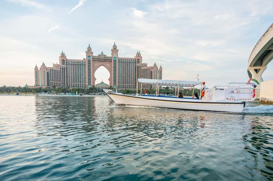 Dubai: Abra Boat Tour in Atlantis, Palm, Ain Dubai & Marina - Key things that make this Abra tour worth your time