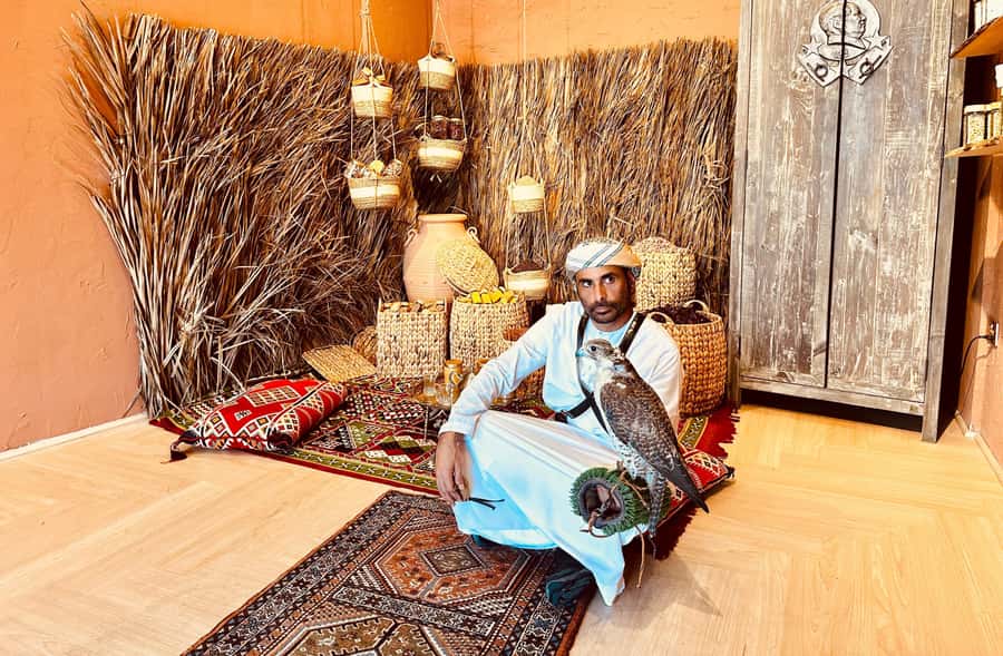 Dubai: Authentic Old Town, Souks, Tastings & Abra Boat Tour - Spice and gold souks: shopping with real guidance