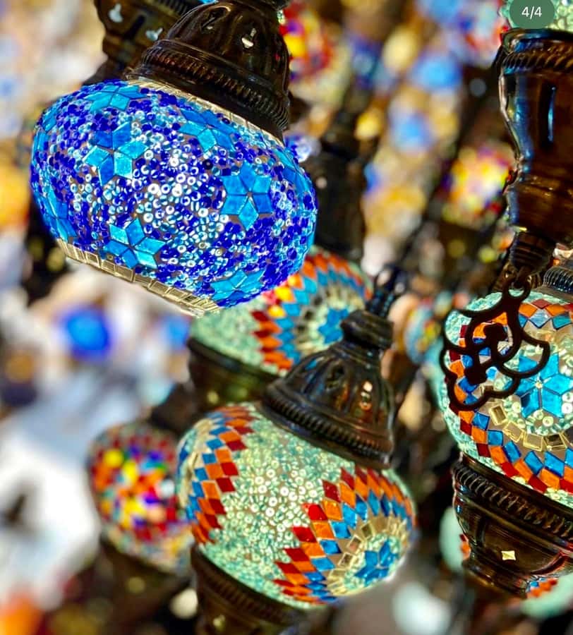 Dubai: Premium Old Town, Street Food, Souks & Boat Ride Tour - Al Souq Al Kabeer and the Creek Side Photos That Mean Something