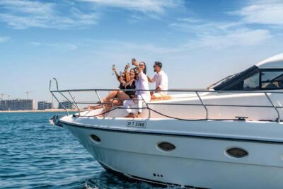 Dubai Yacht Tour - Boat Trip upto 12 guests Private event - Getting There at Dubai Harbour: Avoid the Taxi Mix-Up
