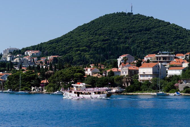 Dubrovnik: 3 Islands Boat Tour with Lunch & drinks(FR, ES, EN) - Lunch at Sea: Fish, Meat, or Vegetarian Options That Actually Fill You Up